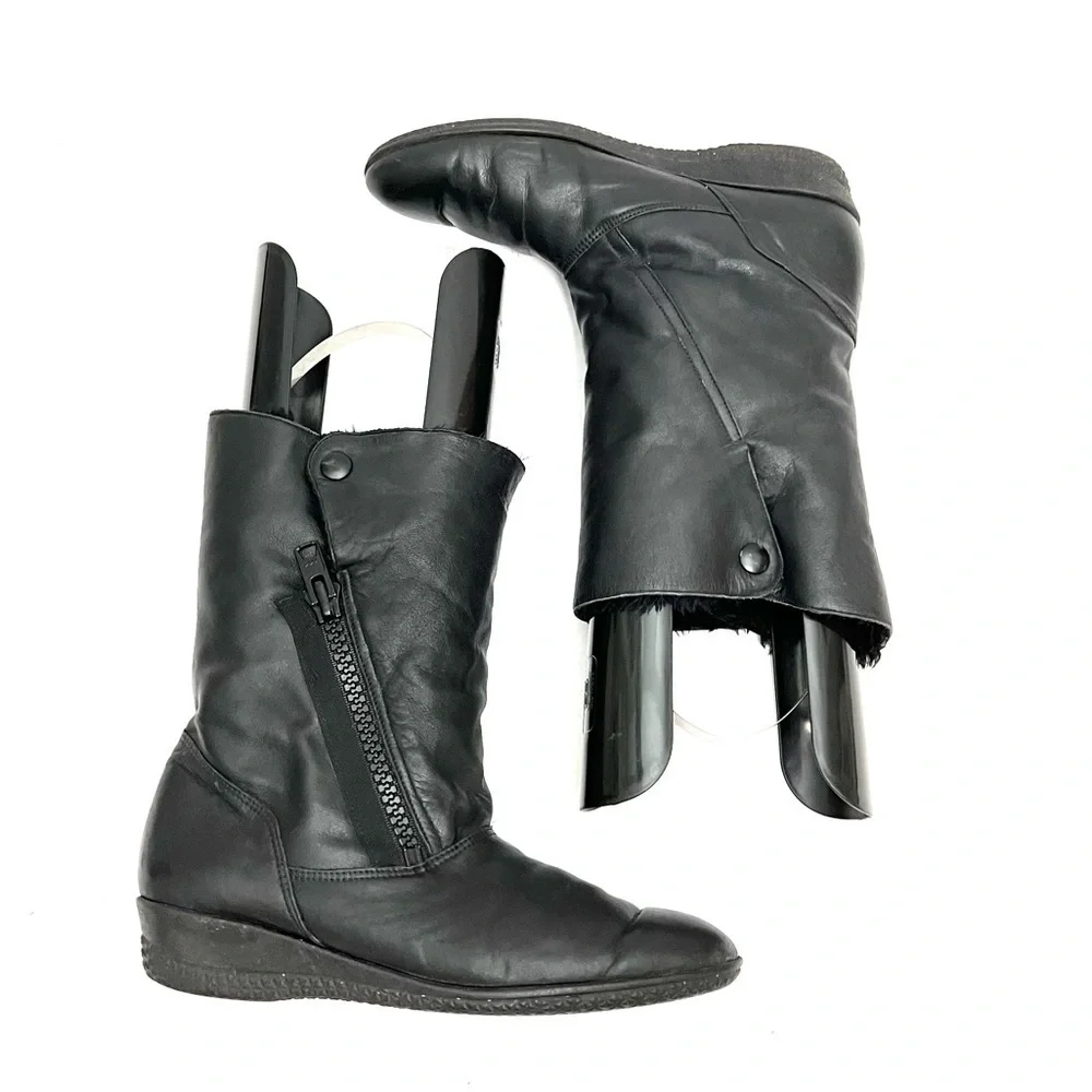 Vintage 1980s black leather side zip snap top faux fur lined snow boots